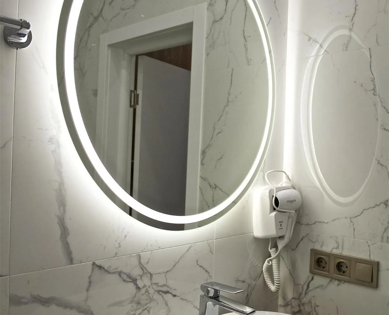 Allurapart Elehant Kiev